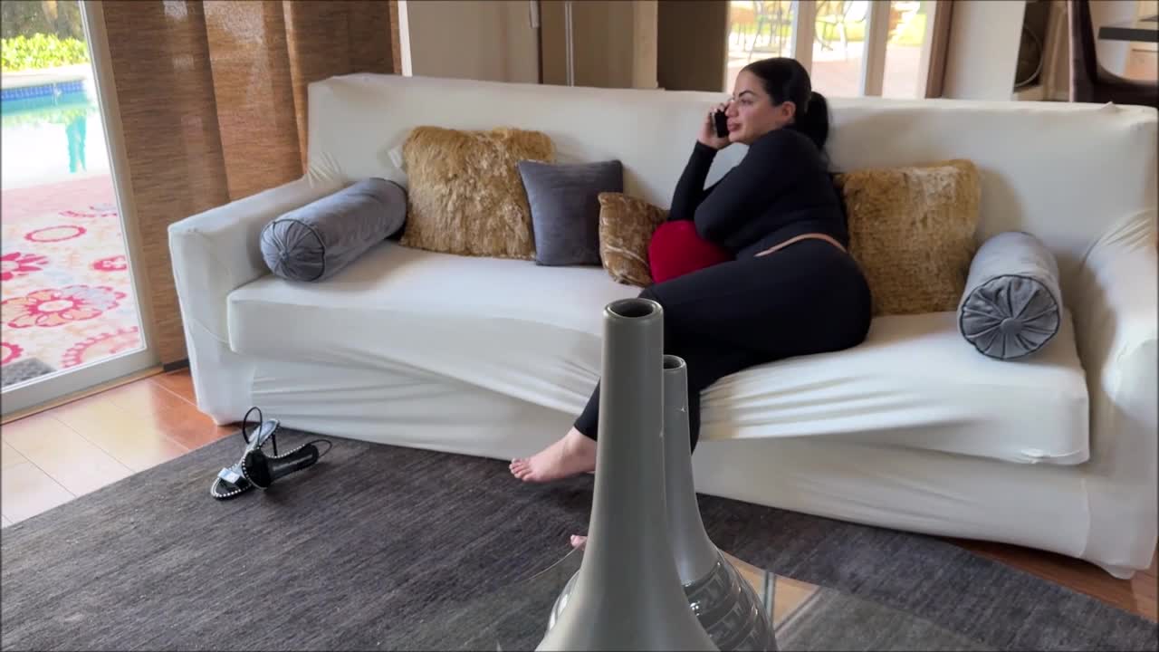 MomComesFirst - 6 February 2025 - Lissa Aires - The Anniversary - Fullthot