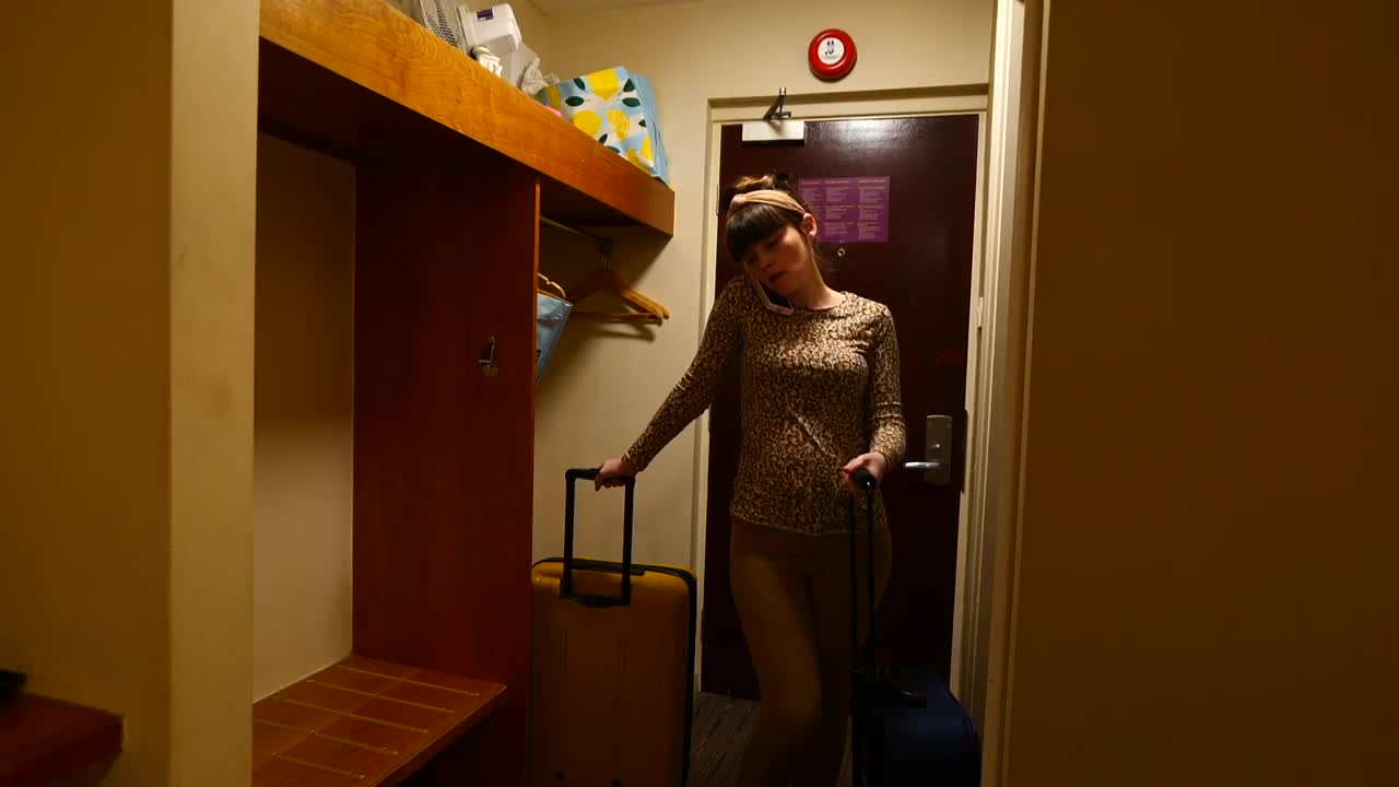 Sydney Harwin - THE STORM – A MOMMY AND SON HOTEL STORY - Fullthot