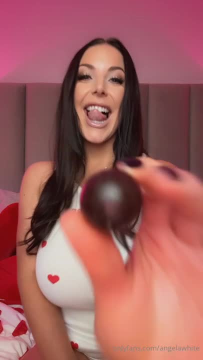Angela White - Solo Tits Lick - Fullthot