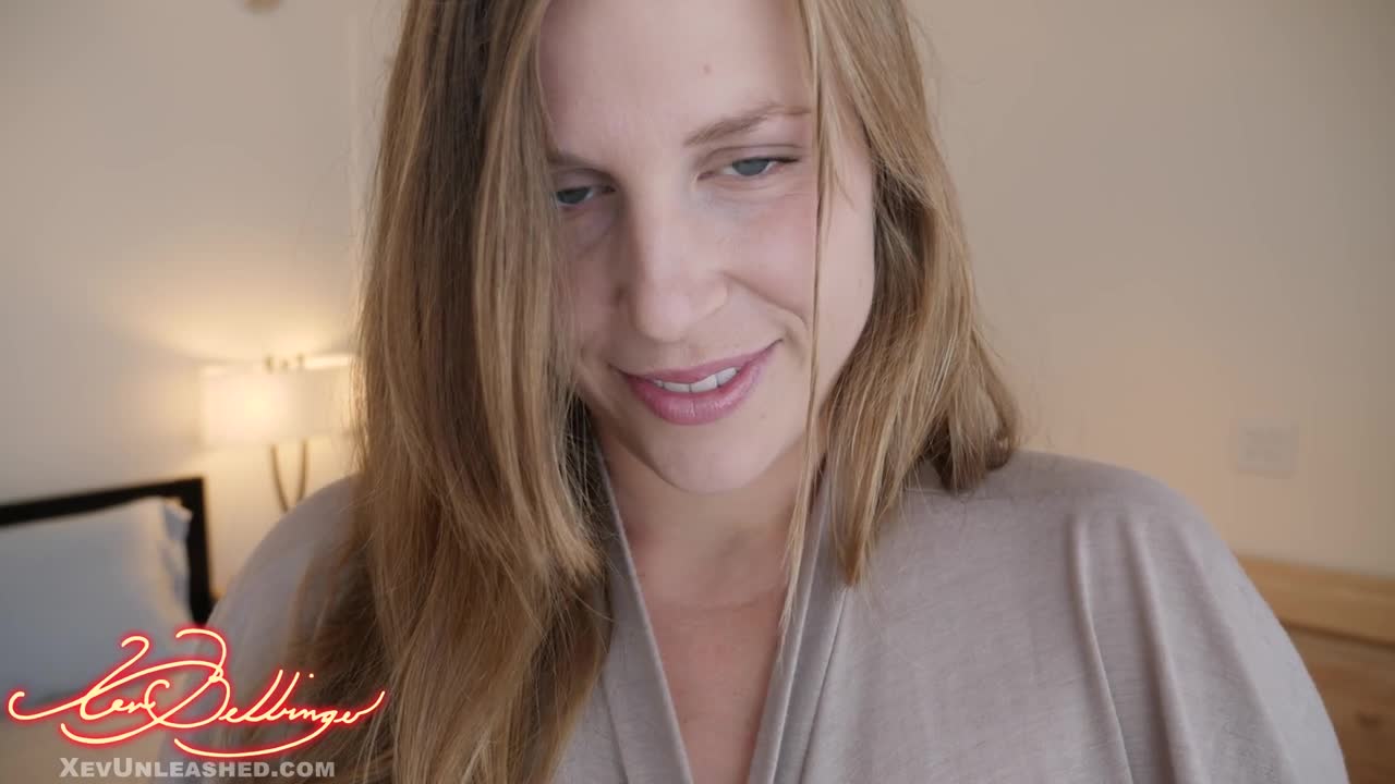 Xev Bellringer - Pregnant Oil Up 4K - Fullthot