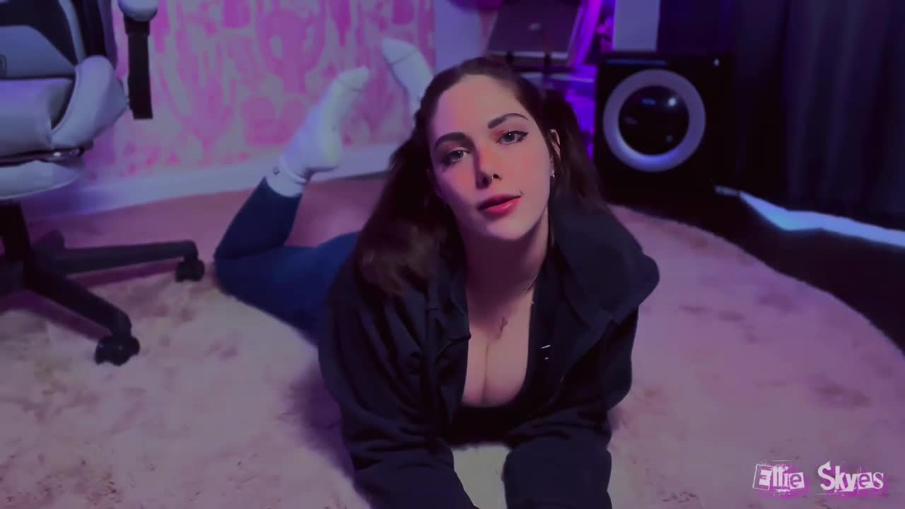 Ellie Skyes - Sibling Rivals - Fullthot