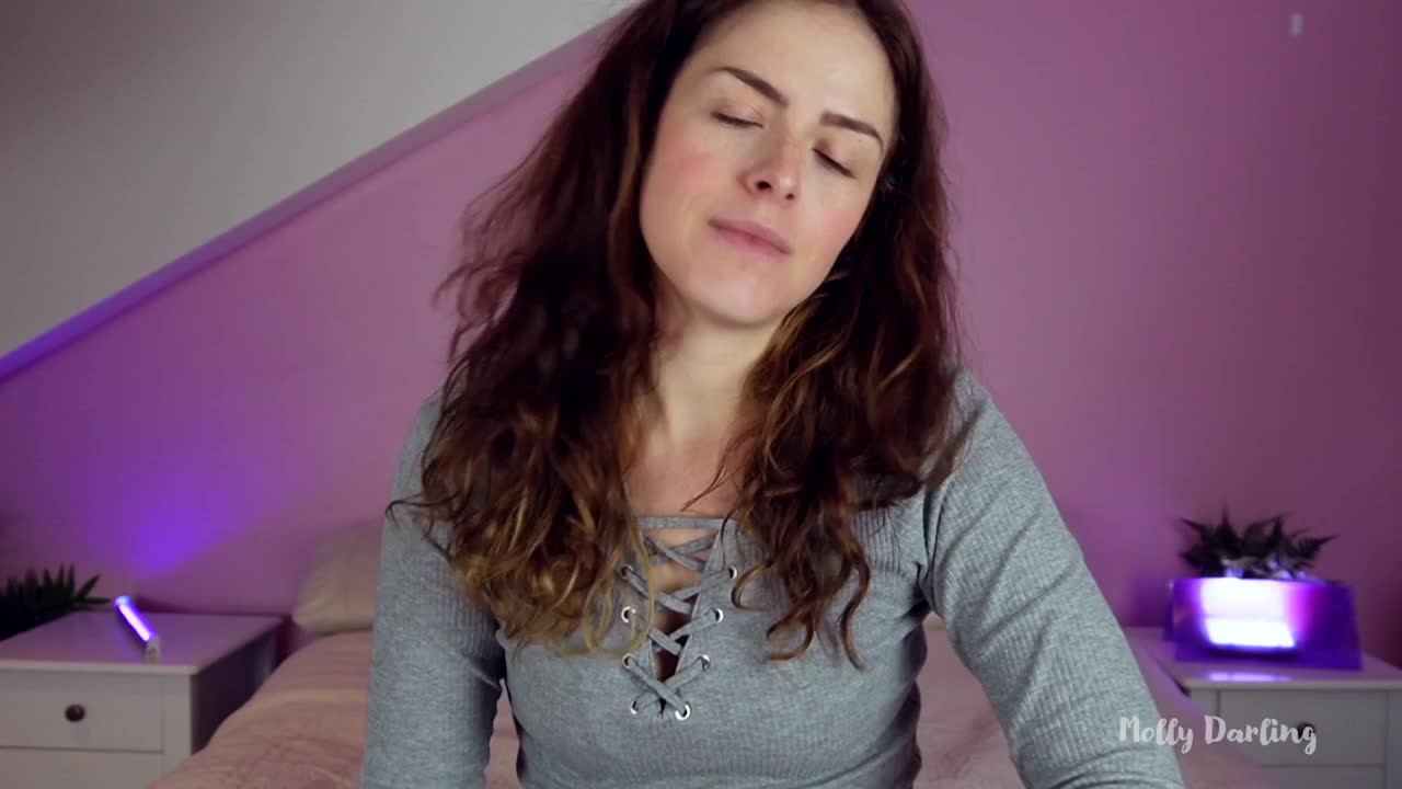 Molly Darling - Mommy Misogyny Lesson