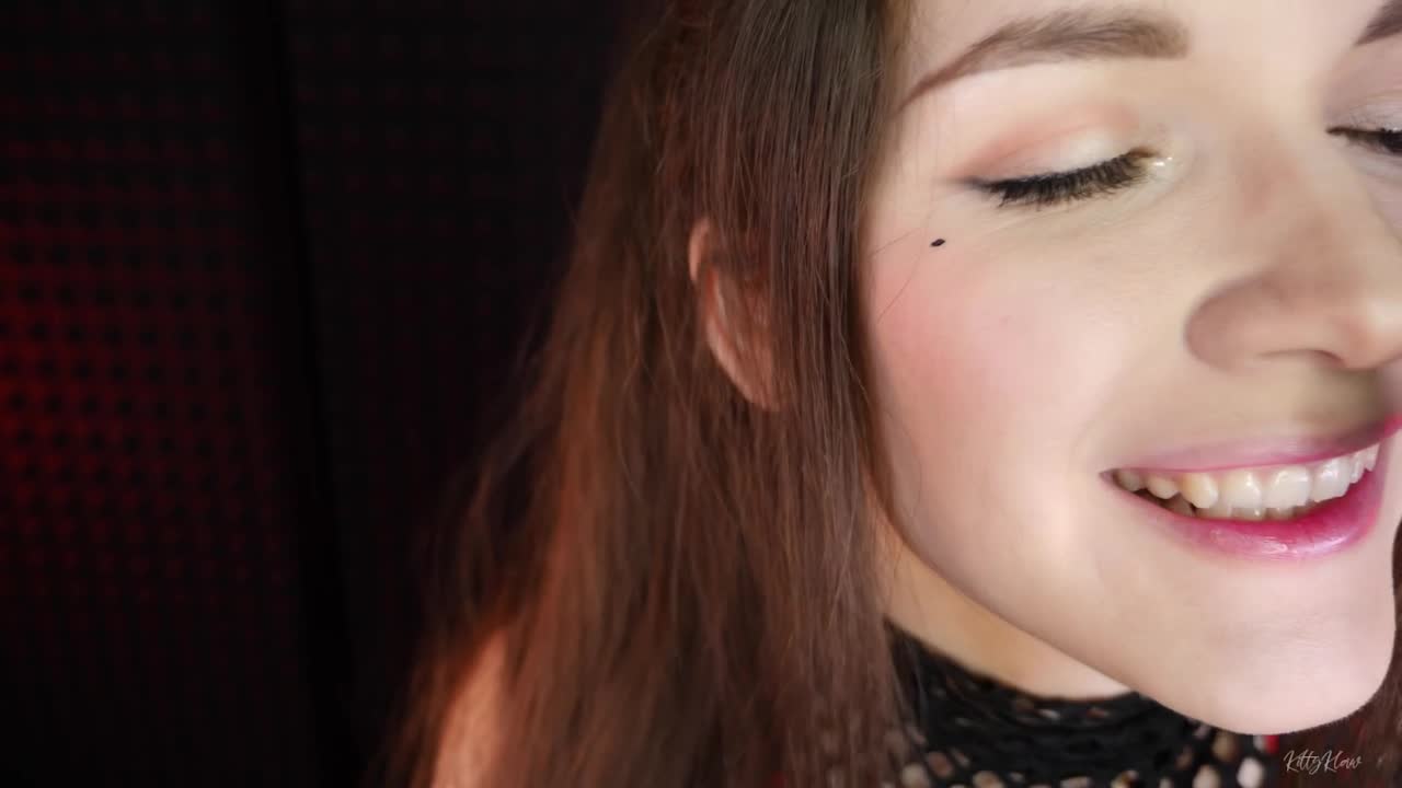 KittyKlaw - ASMR Scratch You