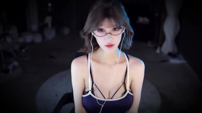 Zhang Aily - The girl who can't swim can only be trained hard - Fullthot