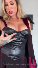 Capri Cavanni - Vampire Cosplay - Fullthot