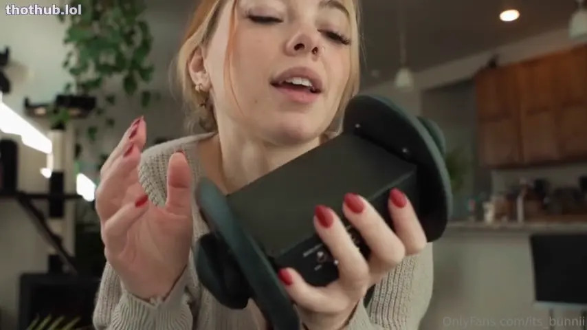 Up-close binaural ear licking with sexy blonde - ASMR Porn Video & Massage XXX | Fullthot